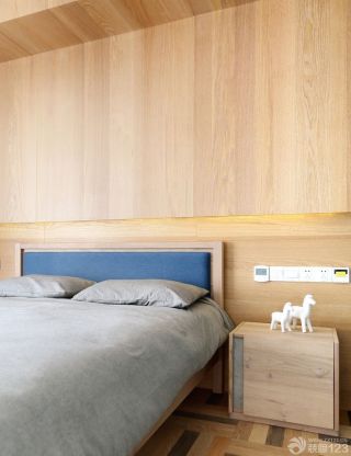 最新100平米两室两厅户型简约卧室木质背景墙装修效果图片