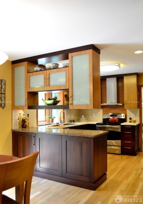 70平米两室一厅小厨房装饰设计效果图集 