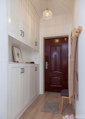 90平米两室两厅装修方案 进门鞋柜