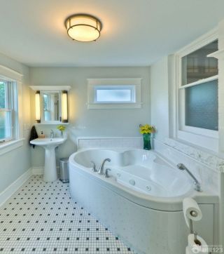 80平米小户型两室一厅扇形浴缸装修效果图片