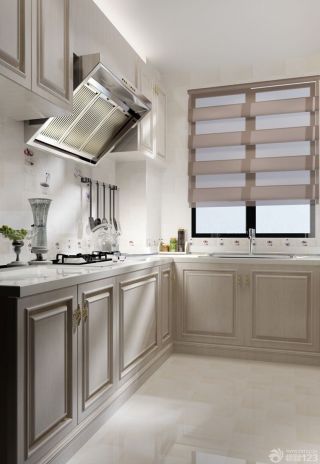 现代70平米小户型厨房整体橱柜装修效果图片