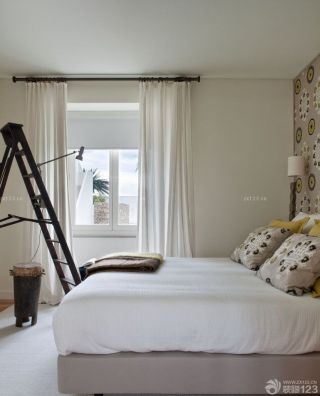90平方三室一厅卧室白色窗帘装修效果图片