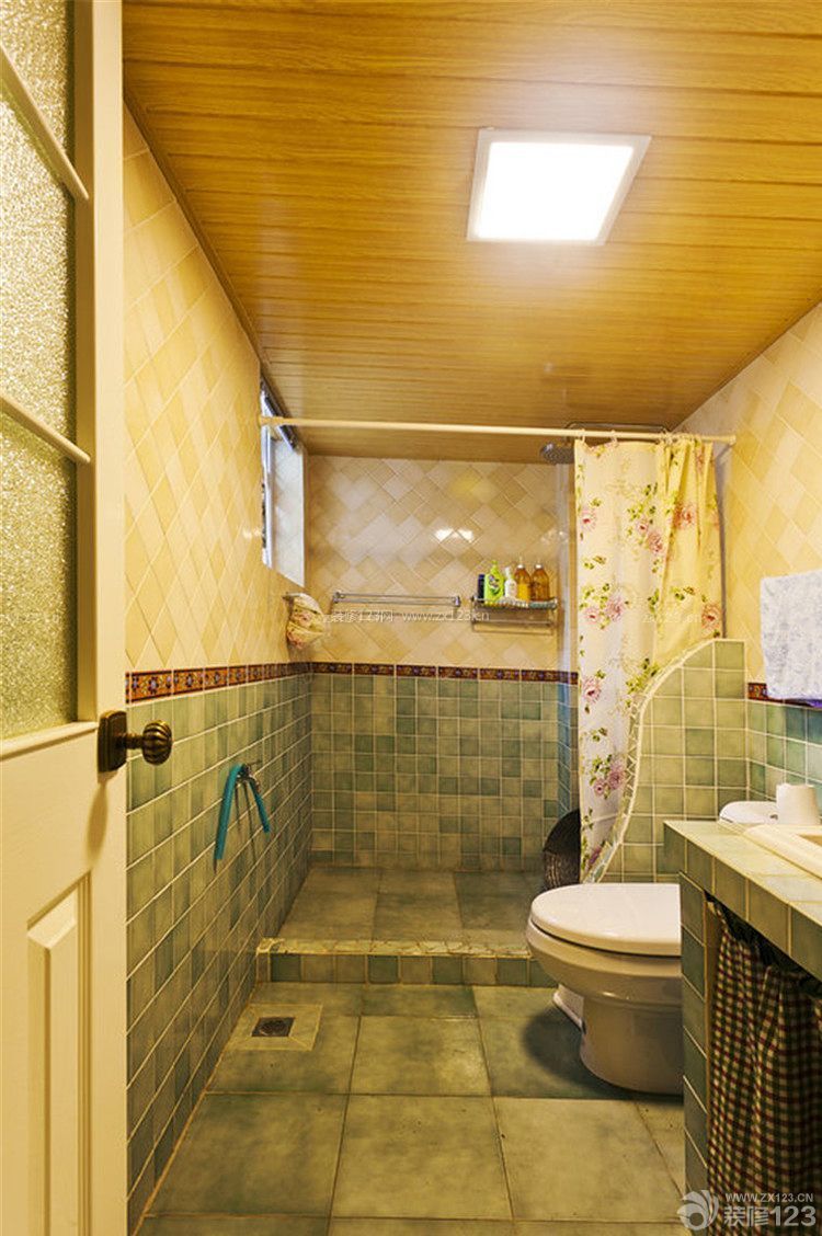 90平米小户型浪漫的主卧室卫生间木质吊顶装修效果图