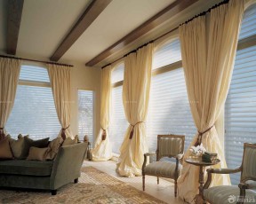 现代欧式风格客厅纯色窗帘装修效果图片