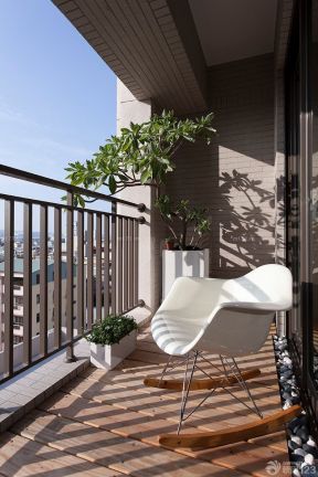 交换空间阳台设计 异形椅子装修效果图片