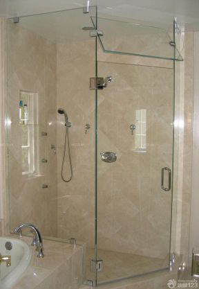 浴室成品玻璃隔断装修效果图片