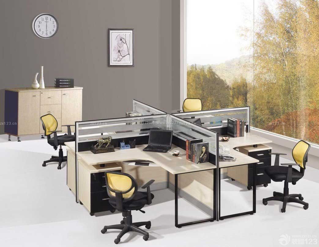 现代家庭办公室隔断式办公桌装饰设计