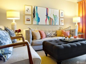 精致欧式沙发背景墙黄色墙面装修效果图片