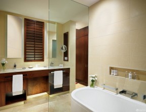 最新现代宾馆卫浴玻璃隔断装修效果图片