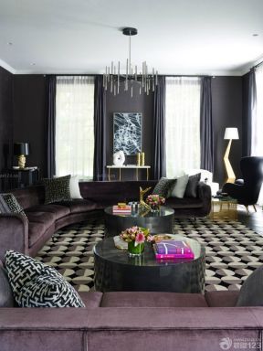 客厅颜色搭配 黑色窗帘装修效果图片