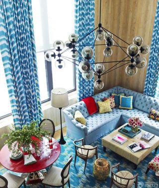 精致客厅颜色搭配蓝色窗帘装修效果图片