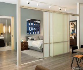 现代美式风格客厅与卧室隔断图片