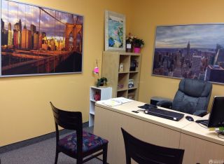 老板办公室黄色墙面装修效果图片