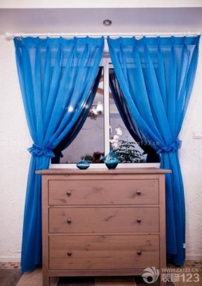 蒂芙尼蓝色窗帘图片