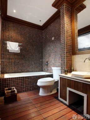 东南亚别墅浴室马赛克墙面装修效果图片