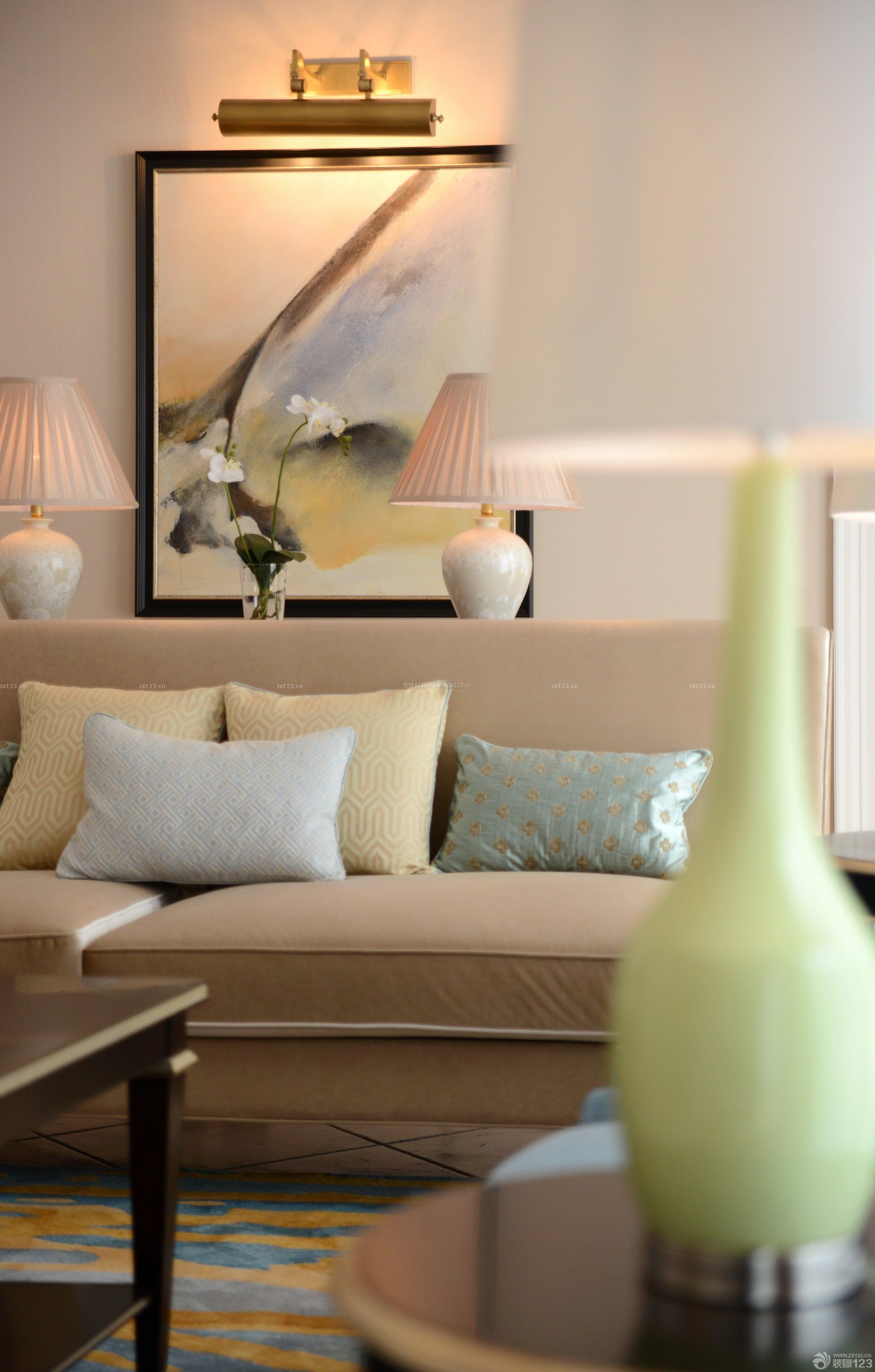 简约欧式风格客厅装饰画装修