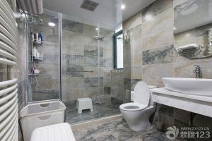 卫生间瓷砖清理技巧
