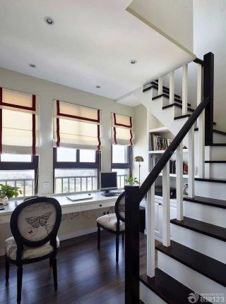 120平米复式家装木楼梯装修效果图片
