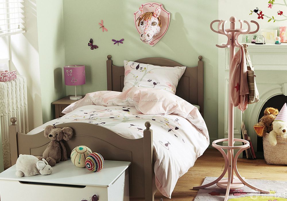 简约儿童房卧室绿色墙面装修效果图片
