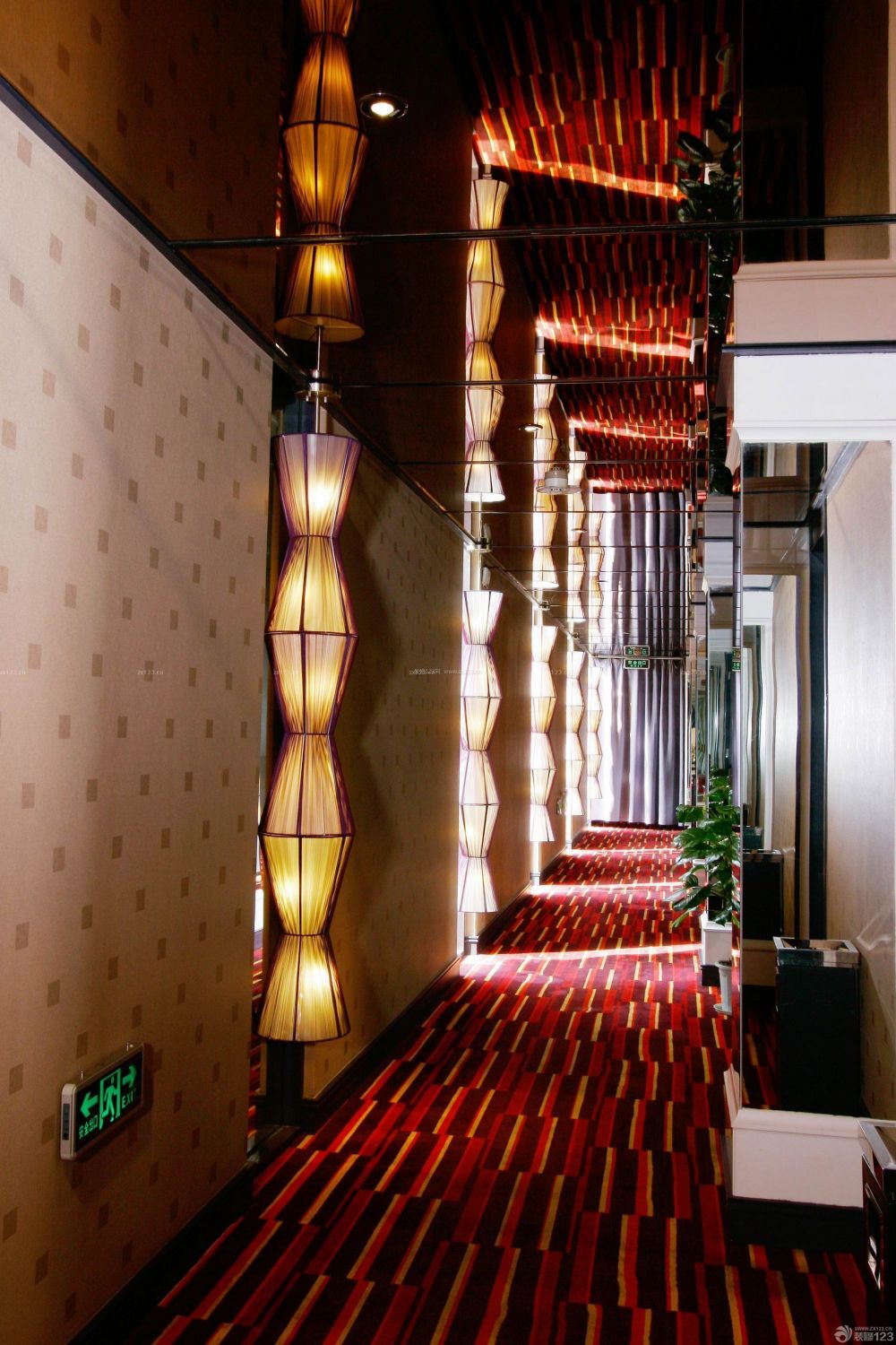 大型饭店走廊设计效果图 