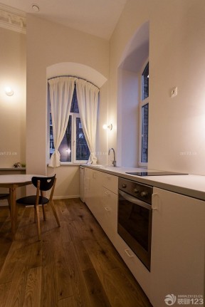 小户型厨房 纯色窗帘装修效果图片