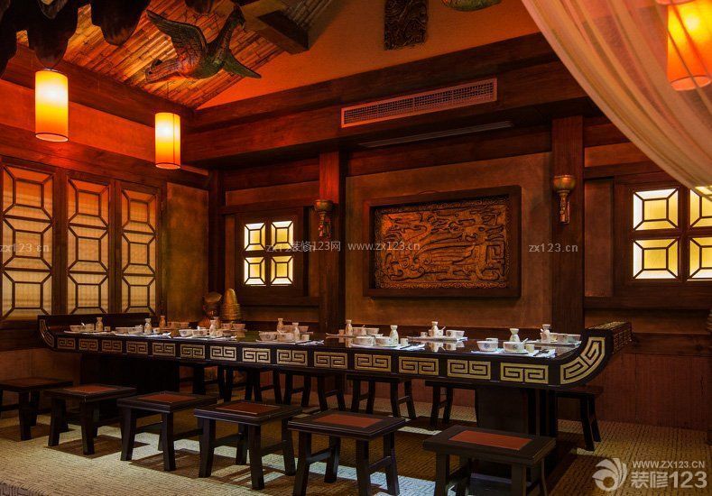 中式饭店包厢长餐桌装修效果图片