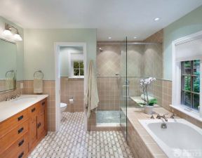 小卫生间实景 砖砌浴缸装修效果图片