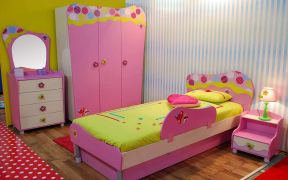 温馨粉色女生卧室 儿童卧室装修