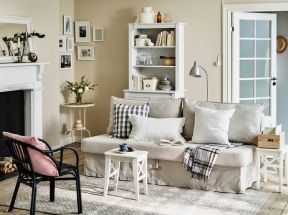 白色简欧客厅 置物凳装修效果图片