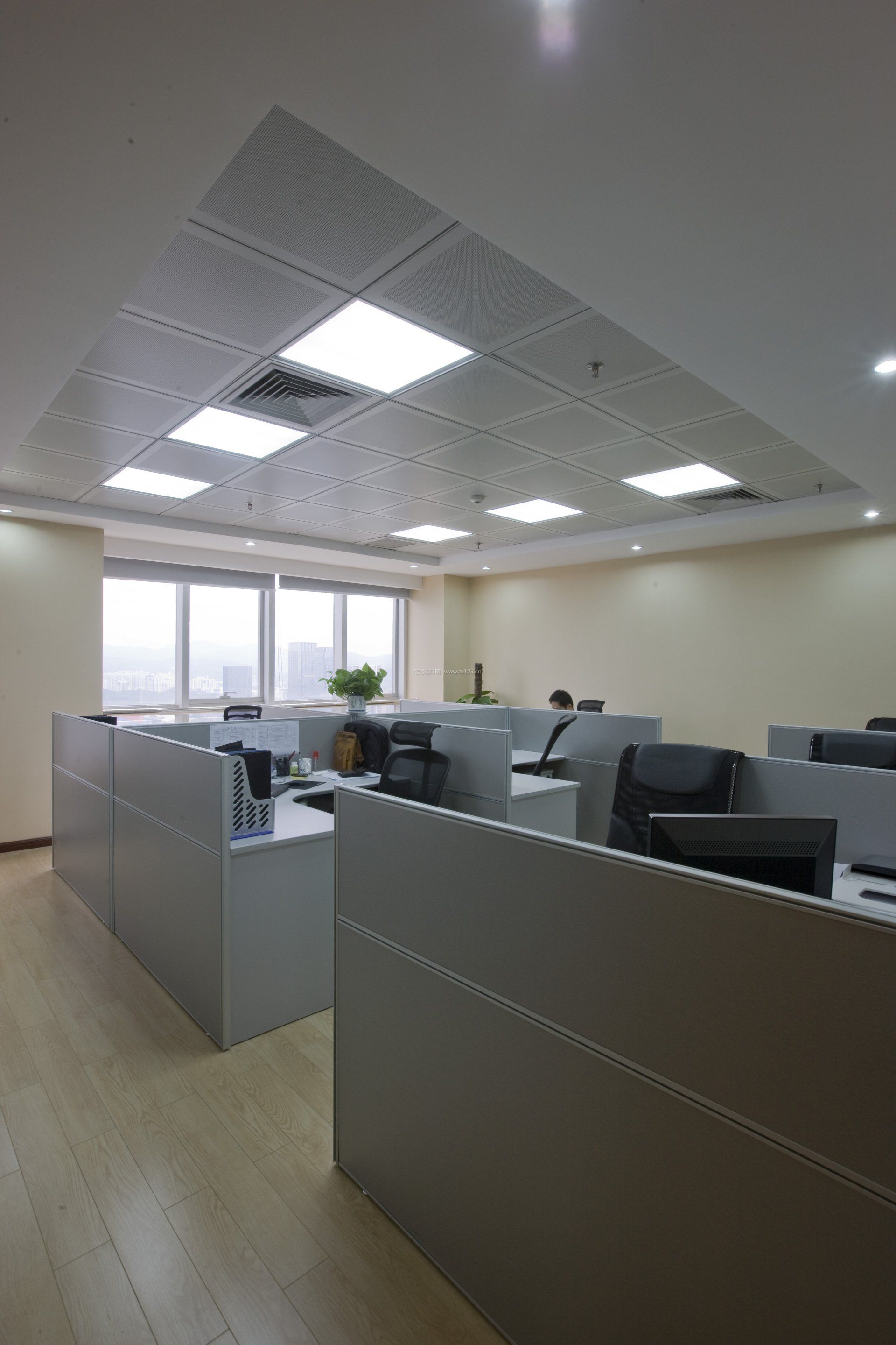 现代办公室装修风格办公室吊顶设计效果图_装信通网效果图
