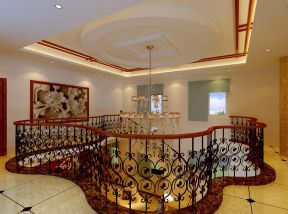 豪华别墅楼梯设计 私人别墅设计效果图