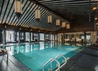 豪华旅馆室内游泳池设计装修效果图片