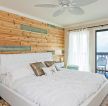 美式主卧室木质床头背景墙装修效果图片