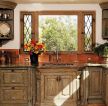 古典欧式风格厨房整体橱柜装修效果图片