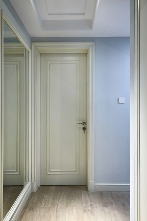 公寓式住宅白色门及门框效果图