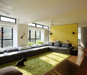 现代风格客厅黄颜色沙发背景墙面装修效果图片
