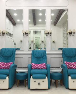 足浴店室内镜子装修效果图片