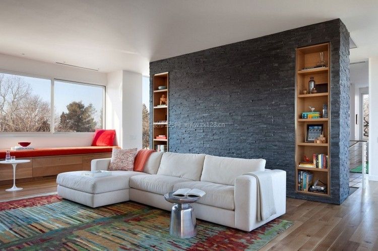 现代客厅墙砖沙发背景墙面装修效果图片