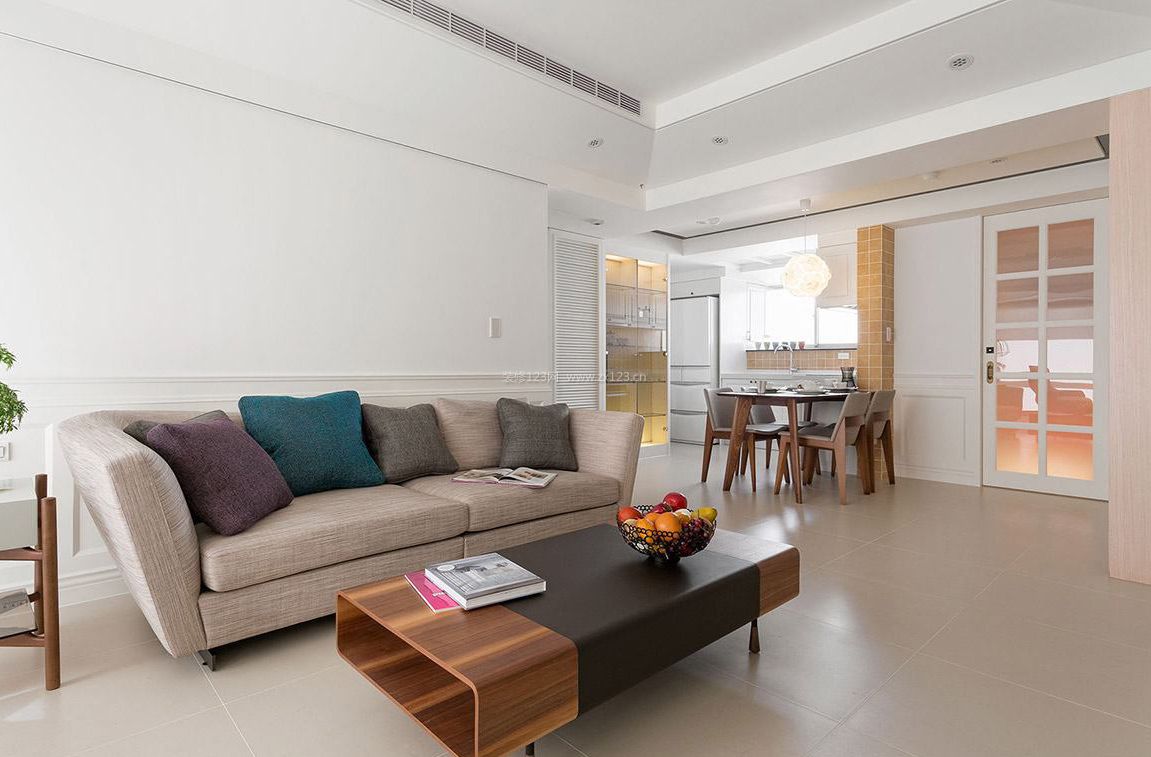 现代家装客厅装修小户型布艺三人沙发效果图
