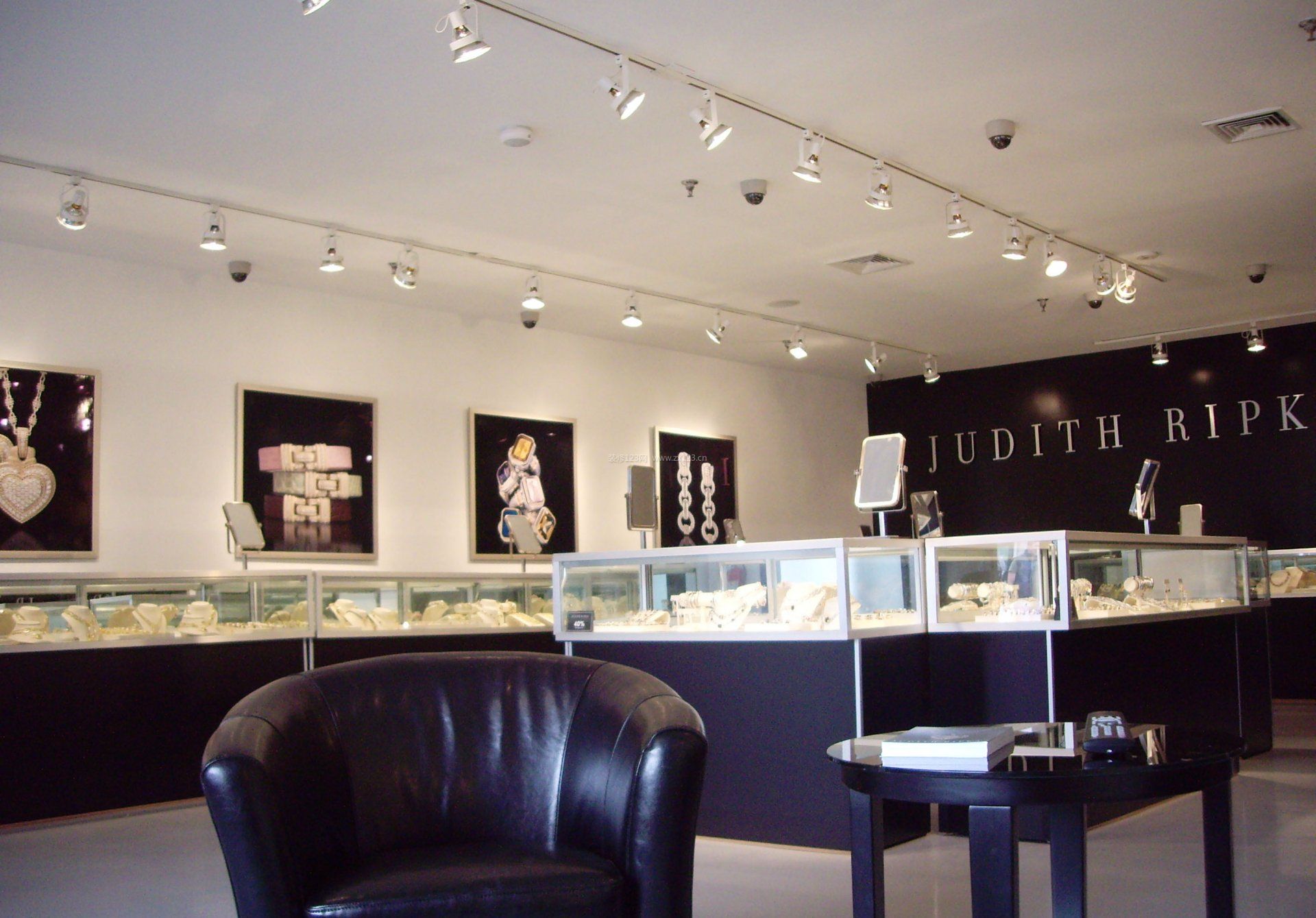 小型珠宝店墙面装饰设计效果图片 