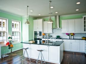 简欧厨房设计 绿色墙面装修效果图片