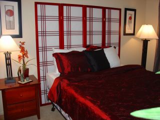 中式风格卧室床头背景墙装修效果图片