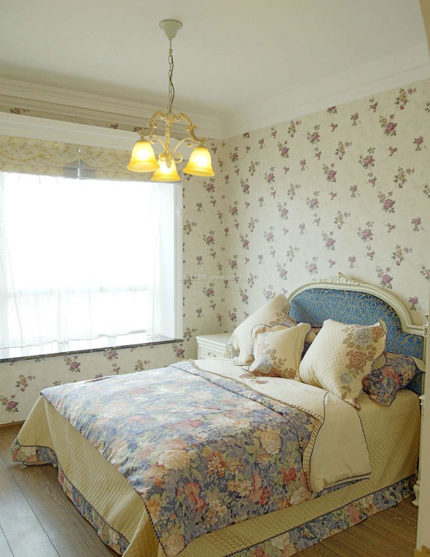 田园风格单身公寓小卧室装修效果图片