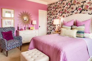 简欧卧室粉色墙面装修效果图片
