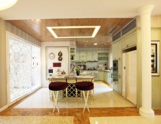 欧式大型别墅设计厨房橱柜装修效果图