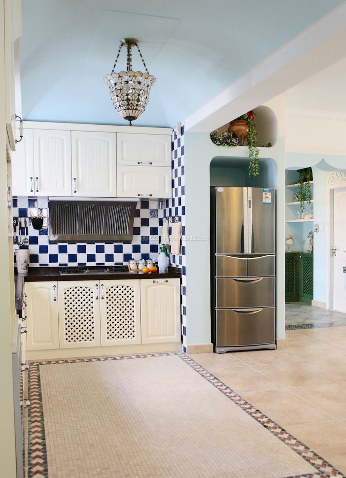 简约地中海风格厨房地砖颜色效果图