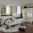 小户型卧室绿色窗帘装修装饰效果图片