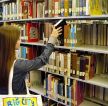 国外图书馆书架的样式效果图片