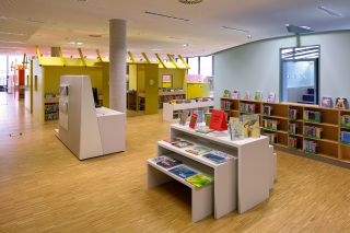 现代简约儿童图书馆浅黄色图片