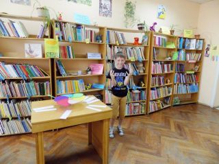 儿童图书馆设计书柜效果图片 